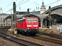 111 093 RE9 nach Siegen verl��t den K�lner-Hbf - 18.10.2012