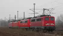 DB 140 861-6 + 151 015-5 + 189 006-6 + 152 141-8 als Lokzug Richtung Gro�korbetha, am 19.02.2011 in Naumburg (S) Hbf.