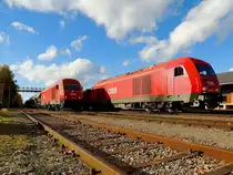  Herkules-Doppel  2016 068-6 mit G68807 und 2016 072-8 mit R�benzug 59087, sind am Bhf. Ried Abfahrtsbereit; 121102
