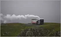 Der Wind pfeifft �ber den Grat, als Lok Nr 6 talw�rts f�hrt. (06.09.2012)