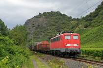 Mit einem gemischten G�terzug am Haken kam mir 139 557-3 bei Leutesdorf am 23/07/2011 entgegen.