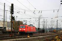 145 069-1 von Railion rangiert in Aachen-West bei tr�bem Novemberwetter am 17.11.2012.