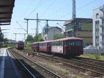 Weil die garnitur aus dem hafen auf ein weiter dr�ben gelegenes G�tergleis musste,muss jetzt das Gleis 5 umfahren werden,und von hinten wieder reingefahren werden.