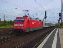 Vorne am EC7 h�ngt 101 005 mit PEP Werbung.