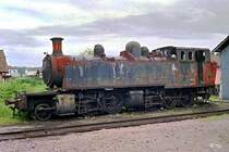 Lok E 213 in Lousado (5. Mai 1988). Henschel lieferte von 1911 bis 1923 insgesamt achtzehn dieser Maschinen mit der ungew�hnlichen Achsfolge (1'B)C nach Portugal.
E 206 wird heute unter der Regie des Vereins  La Traction  wie E 164 f�r Sonderfahrten bei der CJ im Schweizer Jura vorgehalten. Mehr dazu in der Kategorie Schweiz / Galerien / Sonstiges. 