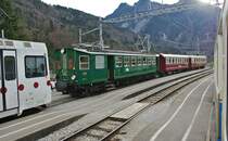 Be 4/4 116, Brs 245   Mol�jon   und Br 247   La Grevire   als Extrazug in Montbovon, 24.11.2012.