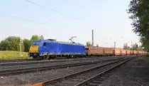 Am 26.07.2012 gab es wieder zwei seltene G�ste auf der KBS 613. Zum einen war da 146 522-8 mit Autotransportwagen in Fahrtrichtung Norden. Aufgenommen in Eschwege West.