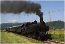 Dampflok 93.1332 (Bj 1927) der NbiK f�hrt beim gr��ten Oldtimerfest K�rntens, von Weizelsdorf nach Ferlach. 
Carnica 21.82011