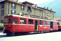 RhB - BDe 4/4 491am 02.09.1995 in Castione-Arbedo - Gleichstromtriebwagen Misoxer Bahn - Baujahr 1958 - SWS/BBC/SAAS - 600 KW - Gewicht 41,00t - Zuladung 5,00t - 2.Klasse Sitzpltze 16 - L�P 17,77m - zul�ssige Geschwindigkeit 65 km/h - �3=10.04.1980 �1=09.03.1990 - Logo nur RhB. Lebenslauf: 12/2003a - 01/2004 an SEFT BDe 4/4 1. Hinweis: gescanntes Dia
