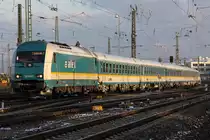 Die 223 065 mit dem Alex von M�nchen Hbf nach Lindau bei der Einfahrt in Pasing am 30.11.2012