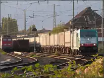 Abendstimmung in Aachen West ,Ende August 2012.Eine Cobra(2819) mit einen Ambrogio
Ganzzug am Haken wartet auf Ausfahrt in Richtung Belgien.