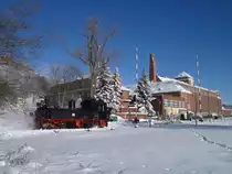 99 516 war am 01.12.12 Spurlok bei der Museumsbahn Sch�nheide. Hier in St�tzengr�n.