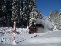99 516 war am 01.12.12 Spurlok bei der Museumsbahn Sch�nheide. Hier in Neuheide.