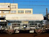 Tds(Privat gesellschaft: V�penky Čertovy schody a.s. Kalkofen)steht am Bhf. Kralupy nad Vltavou am 13.11.2012.