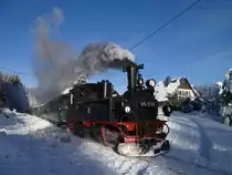 99 516 war am 01.12.12 bei der Museumsbahn Sch�nheide im Einsatz zum Adventsdampf. Hier in Neuheide.