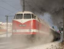 01.12.2012 Schublok am Sonderzug Glauchau-Weimar ist die 118 770. Hier in Werdau.