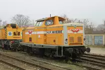 Wiebe Lok Nr.3 (212 192-9) am 20.11.2012 in Rathenow