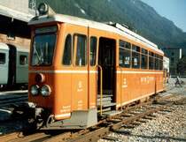 Bem 4/4 6 der MIB = Meiringen Innerkichen Bahn ( ex OEG Triebwagen )im Bahnhof von Innerkirchen im Oktober 1985