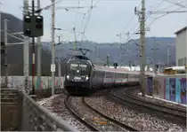 Versuch eines Mitziehers der  Licht ins Dunkel  1116 126, unterwegs als �BB IC 542 (Salzburg-Wien), aufgenommen in Purkersdorf. 4.12.12