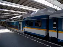 Netinera ALEX Doppelstockwagen in M�nchen Hbf am 11.08.11 