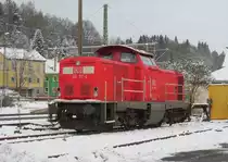 212 317-2 steht am 07. Dezember 2012 in der Abstellanlage S�d in Kronach abgestellt.