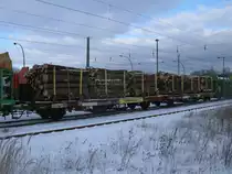 Mit Holz beladener Laas,am 08.Dezember 2012,in Bergen/R�gen.