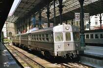 Triebzug 0407 im Bahnhof Porto S. Bento (20. Mai 1988).