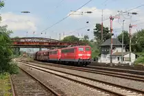 151 148-4 + 151 053-6 mit einem Kohlezug in D�sseldorf-Rath am 09.08.2012