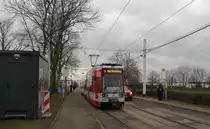 HAVAG 610 als Linie 5 (Kr�llwitz - Bad D�rrenberg), am 04.12.2012 am Stadtstadion Merseburg.
