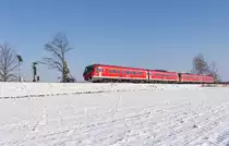 Hier mal ein Motiv etwas anders umgesetzt.Der RE 3558 von Schwandorf nach N�rnberg bei Freih�ls mit Sonnenschein und eisiger K�lte.(8.12.12)