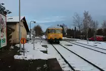 726 002-9 mit Beiwagen von DB Instandhaltung bei der Durchfahrt in Wittgensdorf Mitte.04.12.2012