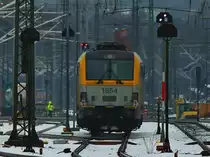 Am 09.12.2012 steht 1854 und 1852 in Aachen West. Die Eurosprinter wurden von PCW 7 (223 081-1) aus Richtung K�ln kommend hier abgestellt und werden sp�ter von einer Cobra weiter nach Belgien gezogen.