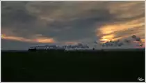 Silhouette - Dampflok 93.1420 vom Verein  Neue Landesbahn  f�hrt mit dem Nikolauszug von Mistelbach nach Hohenau und wieder retour. 
Neusiedl an der Zaya 8.12.2012