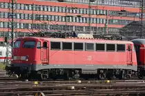 110 432 am 27.7.12 bei der Einfahrt in Frankfurt Hbf.