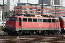 110 409 am 27.7.12 bei der Einfahrt in Frankfurt Hbf.