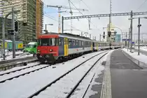 S24 20440 bei Einfahrt in Z�rich HB, Gleis 51. Anstelle des DPZ verkehrt ein Doppel RBe Pendel, vorne im Bild der RBe 540 035-3, auf der anderen Seite der RBe 540 036-1, 11.12.2012.