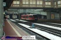 Uuups, ja was macht denn der hier?
Ein 642  Desiro , zuf�llig eingefangen bei der Durchfahrt durch KS-Wilhelmsh�he.
Normalerweise ist diese Baureihe in ganz Nordhessen nirgendwo anzutreffen, es f�hrt auch keine Linie, die von diesem Zug befahren wird, hier lang