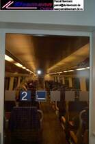 Innenraum eines VT 612. Die Abtrennung zwischen Raucher-/Nichtraucher-Bereich ist leider sehr sp�rlich (nur eine ca. 1.50 m hohe Glasscheibe zwischen den Sitzen, sonst nichts. 
Da besteht eindeutig Nachholbedarf.