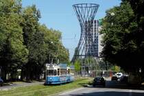 M�nchen-Tram Wagen 2412 am 19.08.12 am Effnerplatz