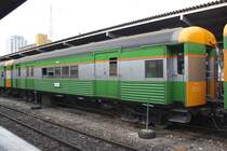 บชส. 614 (บชส = BTC/Bogie Third Class Carriage) am 08.Juni 2012 im Bf. Hua Lamphong. 

