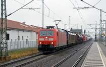 185 177 zog einen gemischten G�terzug am 18.12.12 durch Delitzsch Richtung Leipzig.