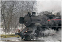 Eine kleine Impression der 52.4984 entstand am 24.12.2012, w�hrend sie die letzten Meter nach Gutenstein als SR 14091 (Woe - Gt) zur�cklegt.

>> www.lokteam.at <<