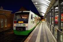 VT 008 der Erfurter Bahn steht am 26.12.2012 als EB nach Erfurt in Saalfeld (Saale). 