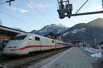 ICE 401 079-9 (Berlin Ostbahnhof - Interlaken Ost) am 24.12.2012 beim Stopp am Bahnhof Interlaken West