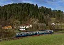 VS 28 + VT 07 bei einer Sonderfahrt von Gotteszell nach Viechtach am 30.12.212 bei Schnitzm�hle.