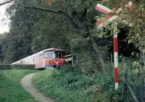 HHGB, Helsingør-Hornbæk-Gilleleje-Banen: Ein Triebzug bestehend aus einem Triebwagen (Ym) und einem Steuerwagen (Ys) hält am 16. Otober 1974 am Haltepunkt Højstrup in Helsingør.