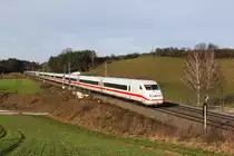 402 029 und ein weiterer 402 als ICE 1083/533 am 31.12.2012 bei Fahlenbach.