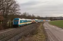 Der sehr bunt gemischte ALX/EX 353 (M�nchen-Prag) war am 31.12.12 bei Haselbach unterwegs.