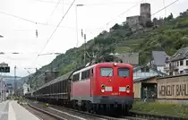 139 287 der BayernBahn zog am 8.8.12 den Henkelzug durch Kaub.
Gru� an den Tf!