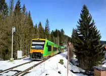 650 653 (VT 18) + 650 657 (VT 22) als RB nach Plattling am 29.12.2012 bei B�hmisch Eisenstein.